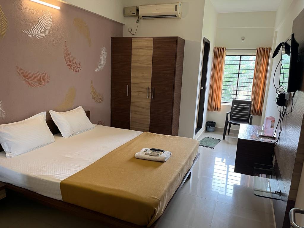Deluxe AC Room